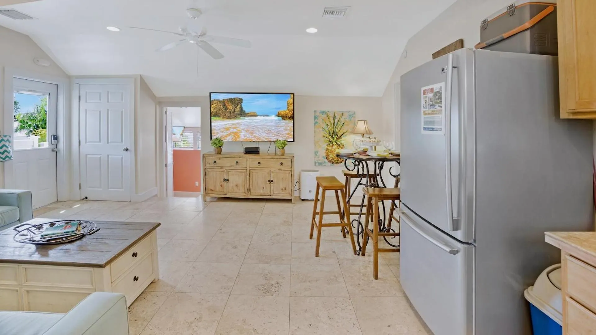 Suzys Parrot Perch By Last Key Realty Key West United States