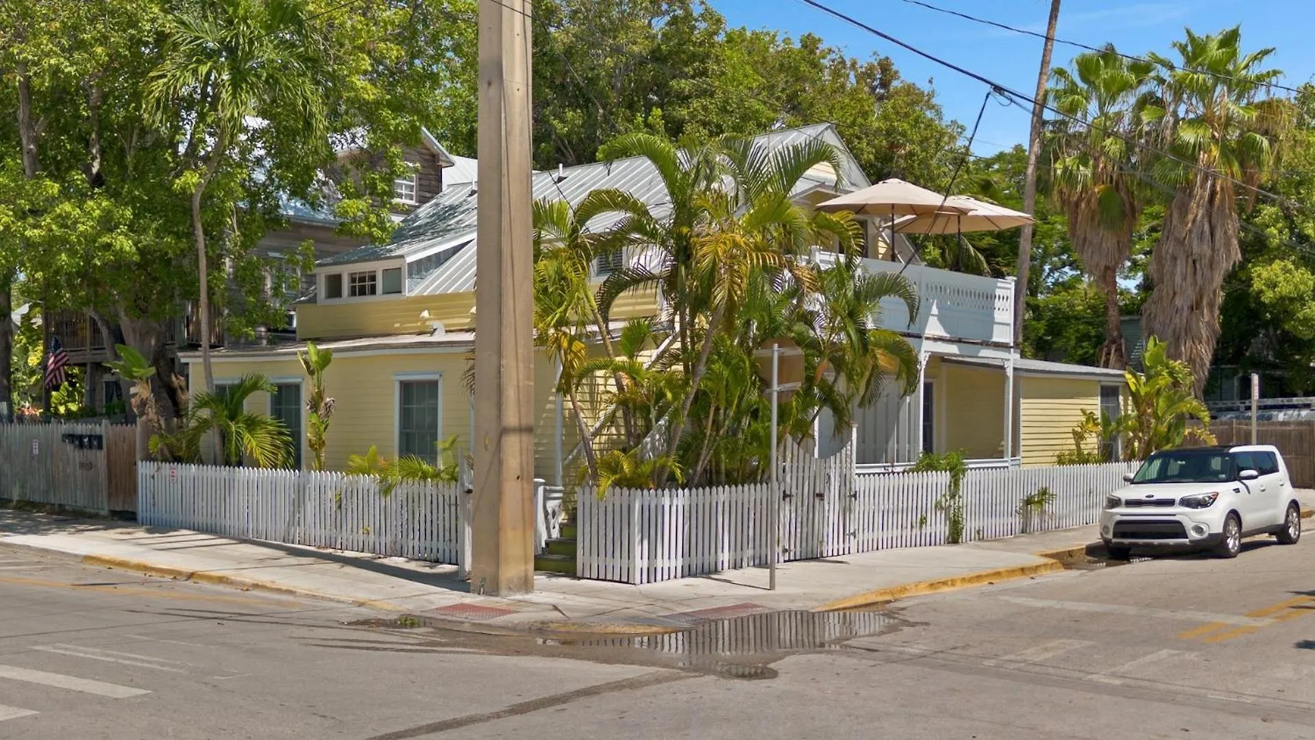 Suzys Parrot Perch By Last Key Realty Key West